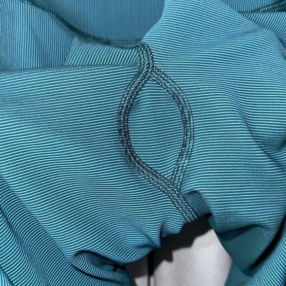 💚💙 Lululemon Base Pace High-Rise Tight 25” Two-Tone Ribbed - Size 8 💚💙 - Picture 9 of 13